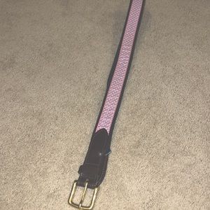 Vineyard Vines Men’s belt EUC size 38 pink whales